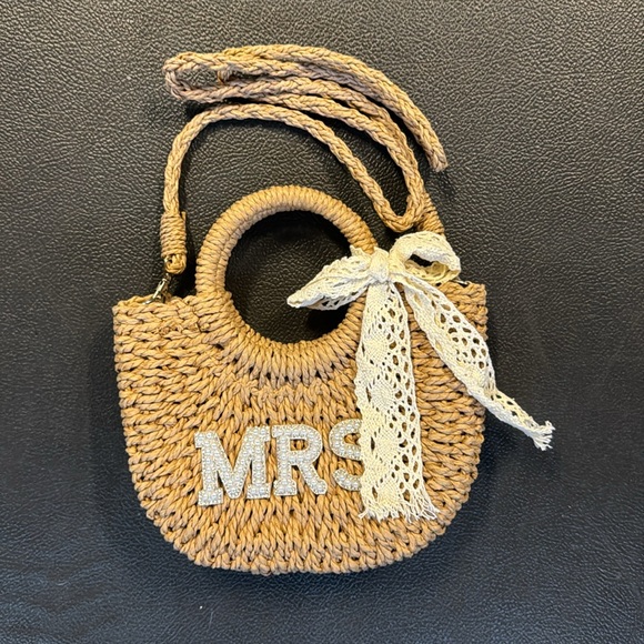 Mrs. Purse used once - Picture 2 of 2